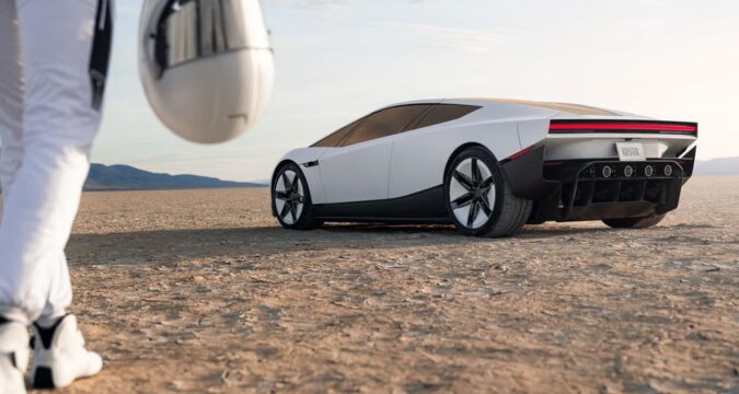 Дебютував Tesla Roadster із розгоном до 97 км/год за 0,81 секунди