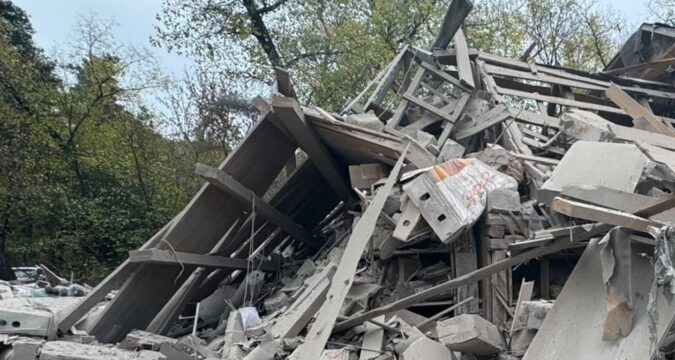 Росіяни вдарили по Сумах, є загиблий